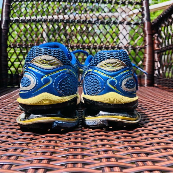 Mizuno Wave Creation 12 Womens SZ 8 Running Shoes - Picture 3 of 14